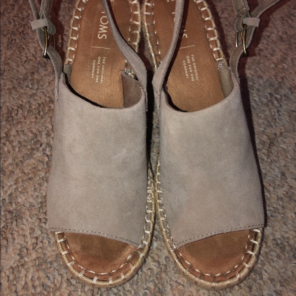 Women’s toms wedges